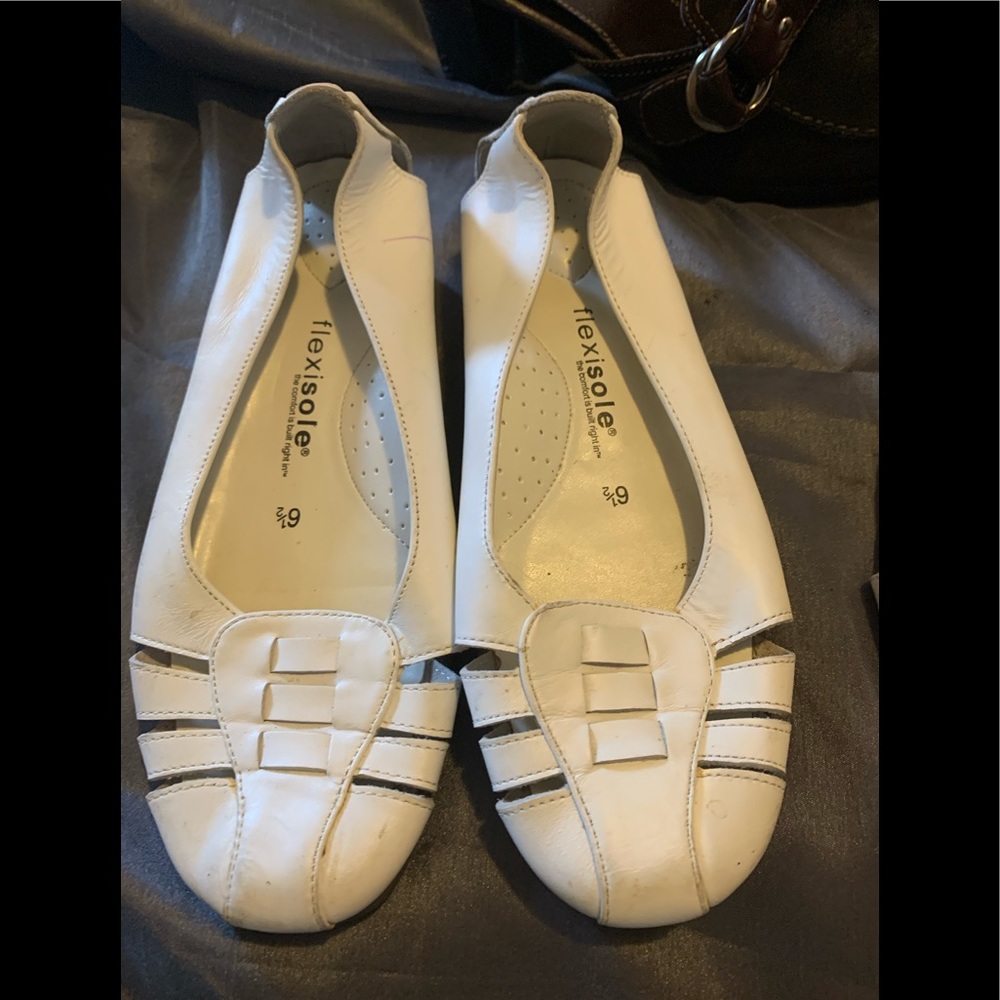 Woman Sandals/Flats